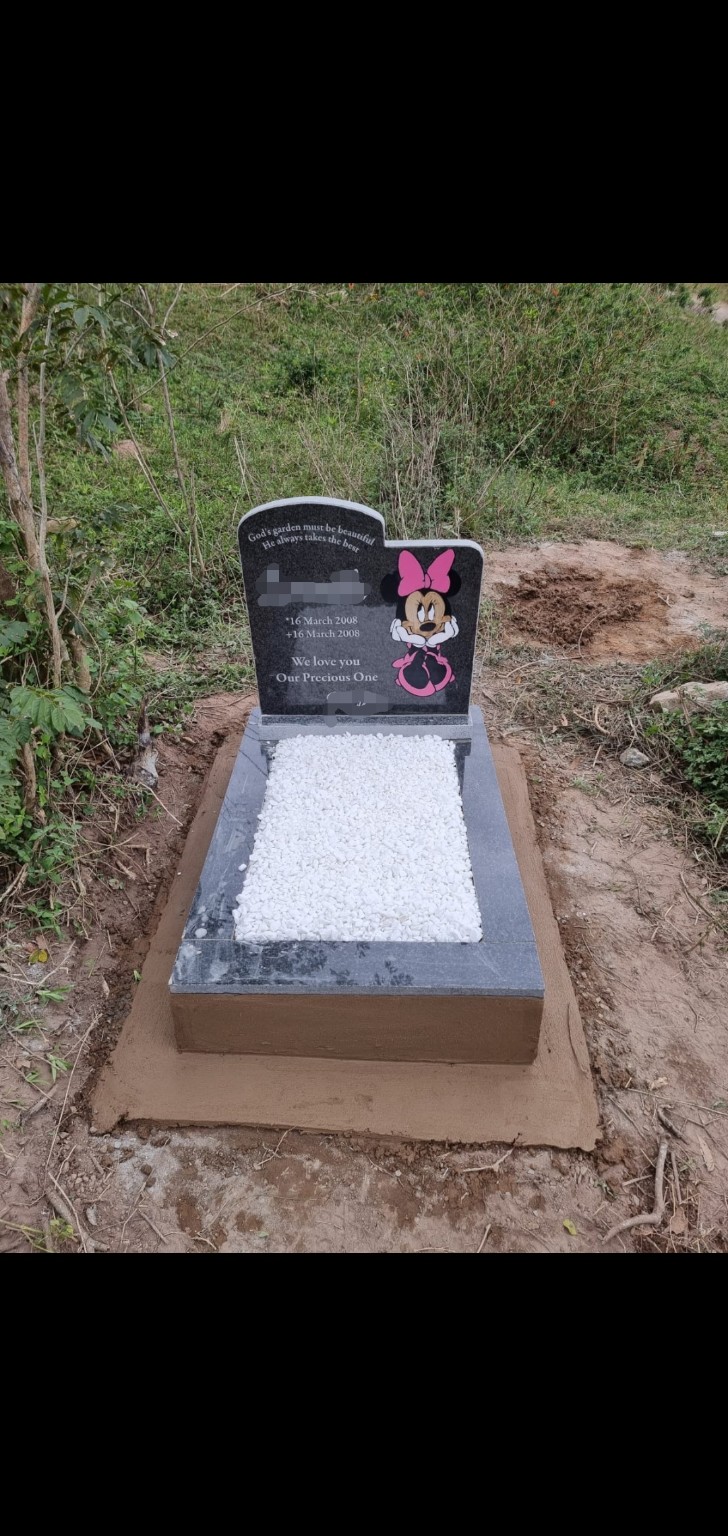 Tombstone memorial